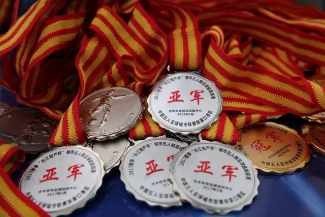 挪威1:2英格兰，没想到赛后哈兰德这样说，赢了巴西进了8强满足了